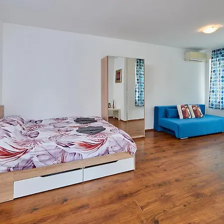 Apartment лазур с безплатен паркинг *